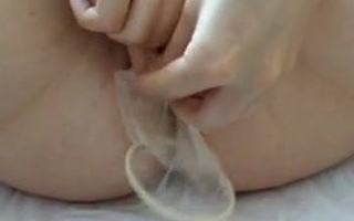 Usage of a female condom