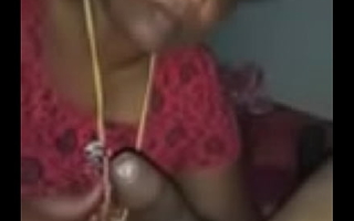 Indian maid giving oral-sex to owner