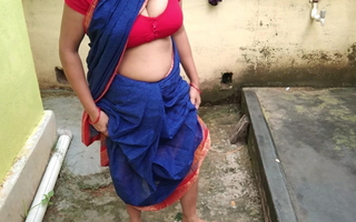 Maid in saree outdoors, public pissing, fingering