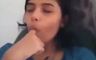 Desi girl showing big breast in video allure