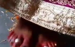 Indian bit of skirt has her feet worshipped by slave