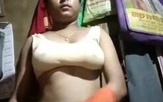 Hindu ladkiya selfie banate hue boobs desi hindu ladki