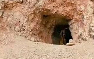 Horny cave with El Jordi Nino Pola