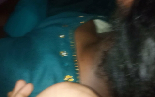 Tamil girl’s nice cleavage