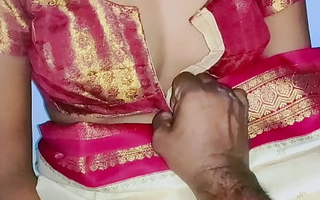 Creme de la creme color sary in Indian sexy wife