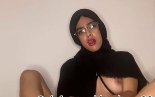 Arab prevalent daughter masturbates a giant dildo prevalent her feet
