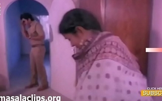 Old Actress Jeevitha Hot Brassiere Change Video