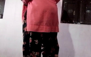 Tamil wife liquidates clothes