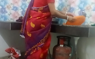 Desi Bengali desi Townsperson Indian Bhabi Kitchen Sex In Overheated Saree ( Official Membrane By Localsex31)