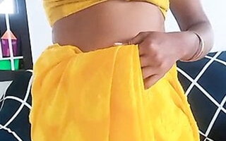 Swetha tamil wife saree undress