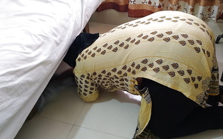 Indian maid gets be seized under chum around with annoy bed while cleaning chum around with annoy house, I fucked her Rough before helping her - Huge Ass Cum