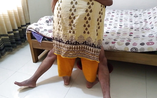 Desi X MILF Mom Apne Bete ke Sath Kiya Kand - StepMom Riding StepSon Cock (Indian Family Therapy)