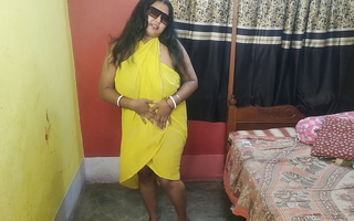 Down in the mouth Bengali Bhabi fucking with Cucumber in her bedroom in yellow threads