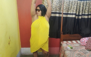 Indian sexy mom Sruti mustarbrating herself with Vegetable