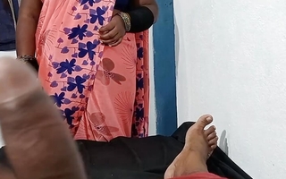 Indian Stepmom Caught Stepson Arrhythmic Deficient keep And Helped Him Far Cum Quickly By Grinding And Rubbing Hot Tamil appearing audio
