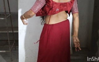 neighbour aunty removing saree and pleasuring yourselves on the floor