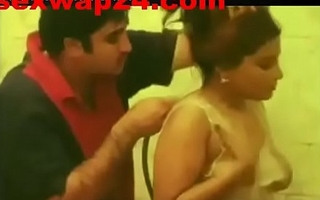 bathroom hot indian sex with desi nice figure girl (sexwap24.com)