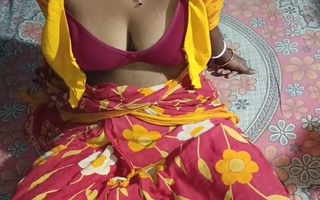 Delivery chodne mein bohut maja ata hai with Bengali wife beamy boobs
