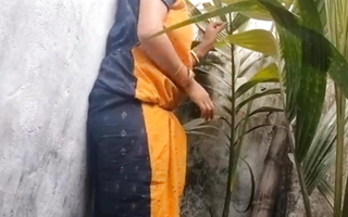 Indian Aunty outdoor sex in Frist morning