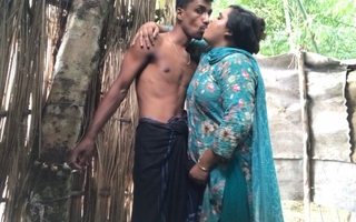 Devor and Bhabhi before b before to a very old house and suddenly have sex with fear