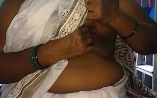 south indian desi Mallu sexy vanitha without blouse show detailed in the beam boobs and shaved pussy